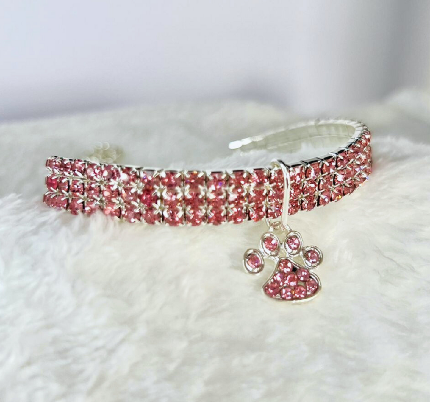 Colar Strass Patinha Rosa
